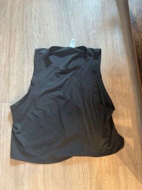 Yogalicious Black High-Neck Crop Tank